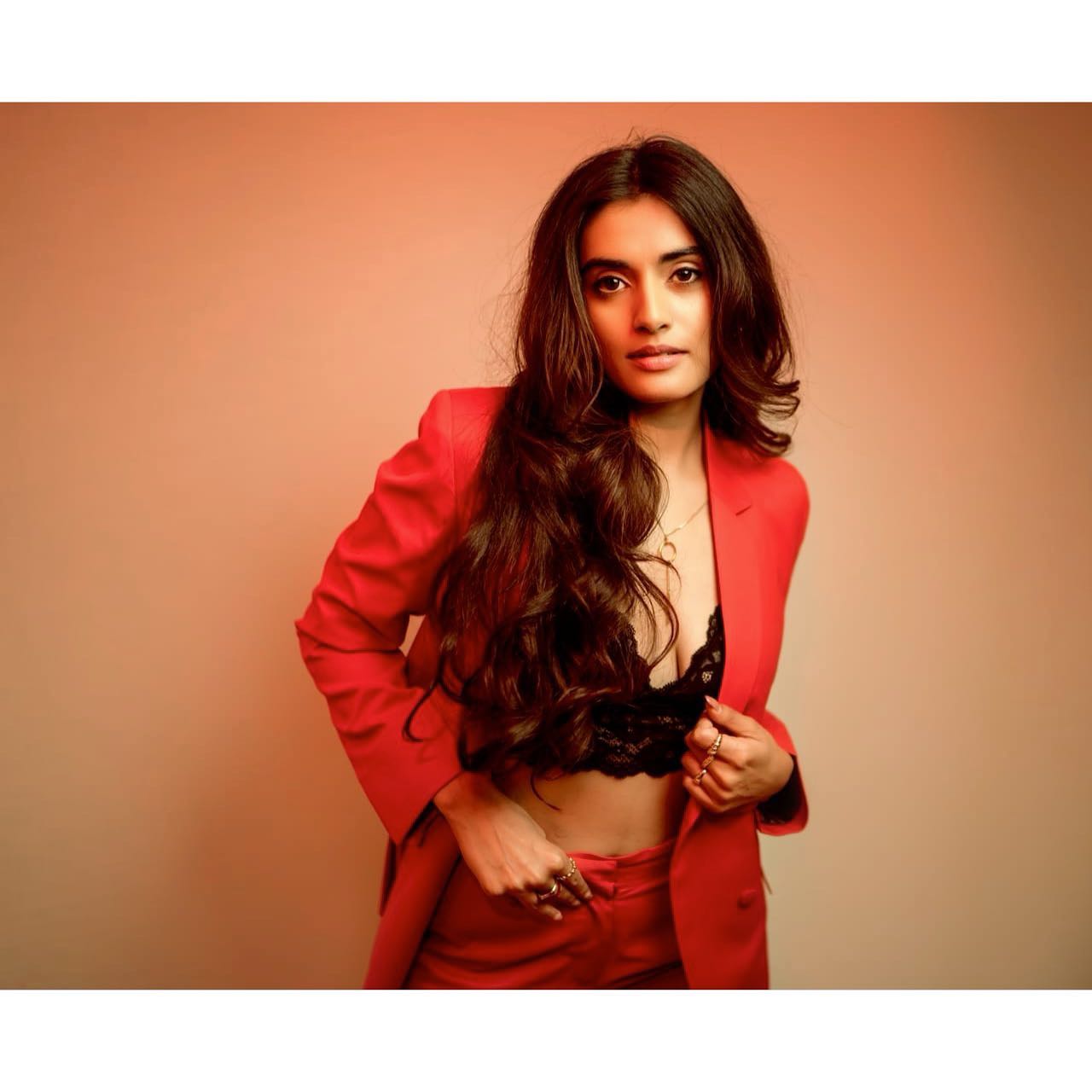 Divyansha Kaushik (19)