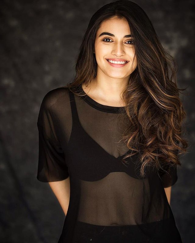 Divyansha Kaushik (44)