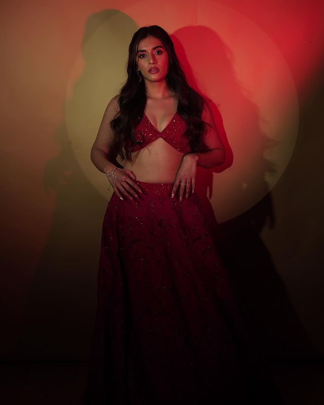 Divyansha Kaushik (5)