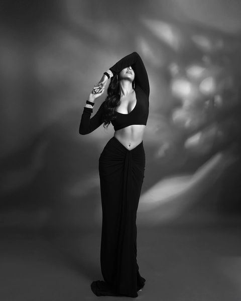 Esha Gupta Monochrome Stunning Phoses Style