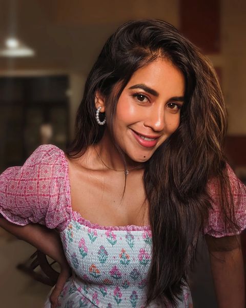 Komalee Prasaad (4)