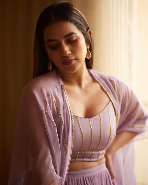 Komalee Prasaad (41)