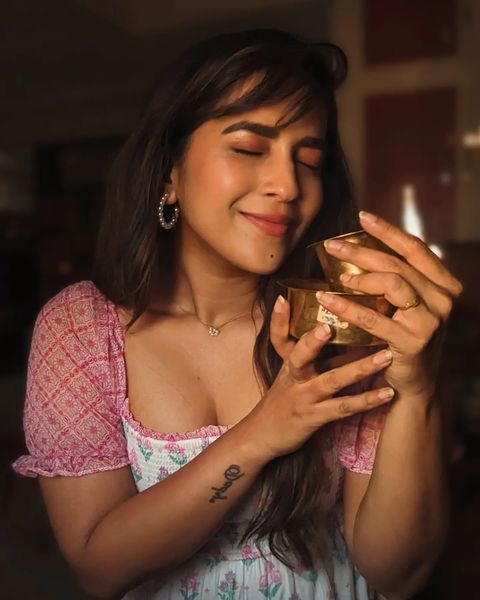 Komalee Prasaad (5)