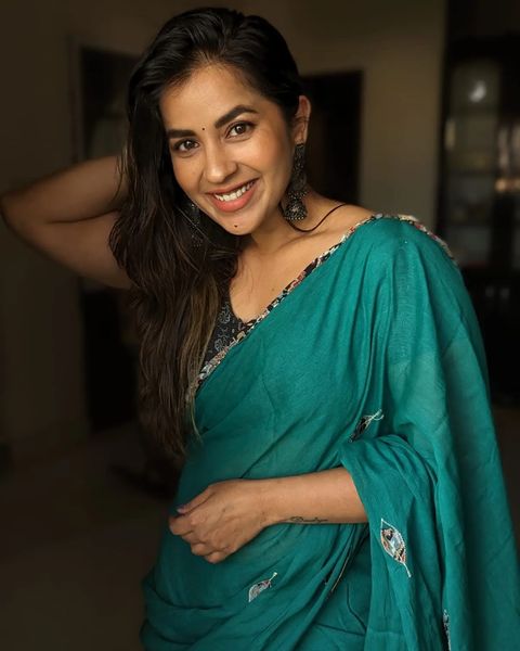 Komalee Prasaad (6)
