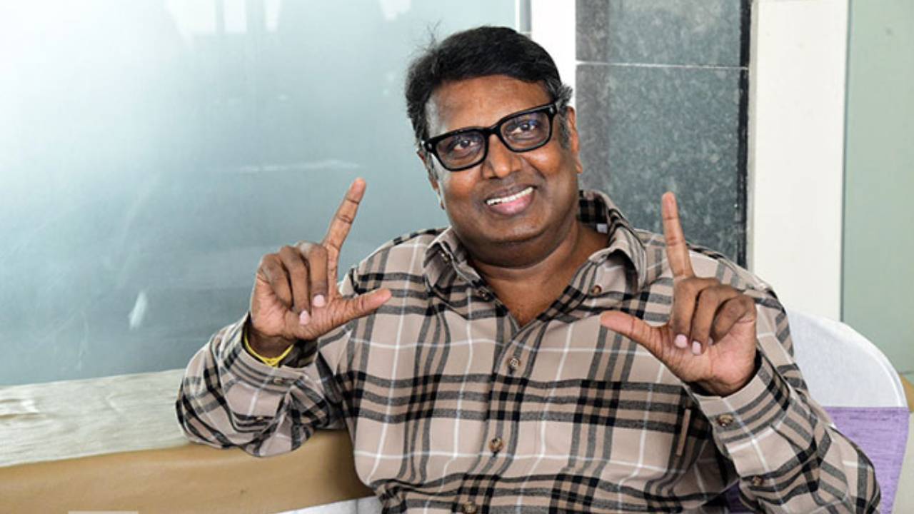 Guna Sekhar sensational comments on Tollywood Heros