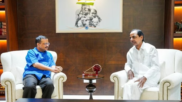 Aap Vs Centre