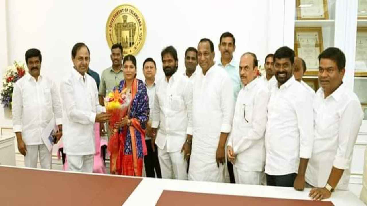 CM KCR