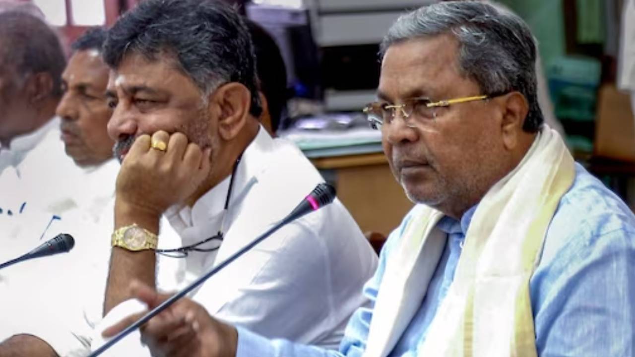 Karnataka People fires on Government and not pay current bills women not buy tickets in Buses