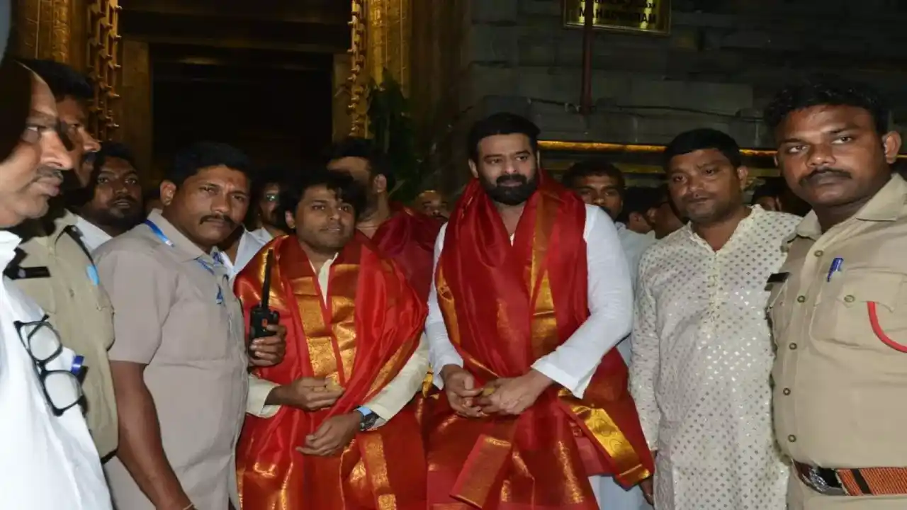 Prabhas Visits Tirumala