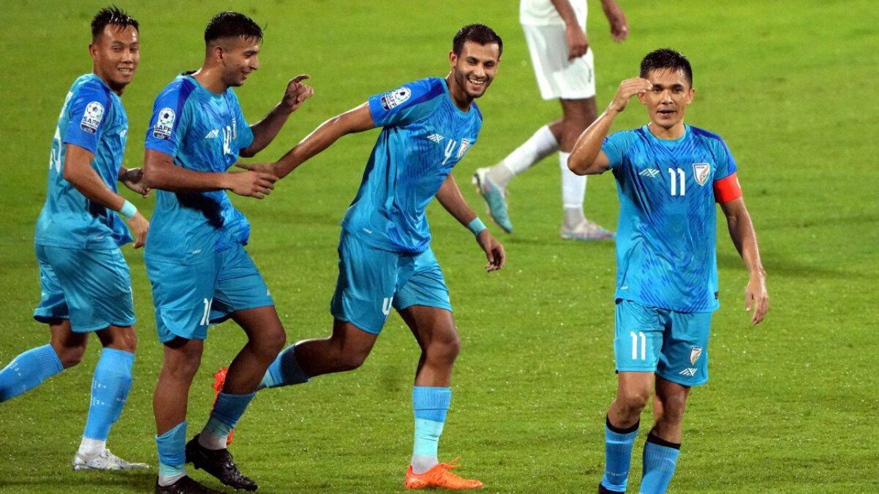 India Defeats Pakistan