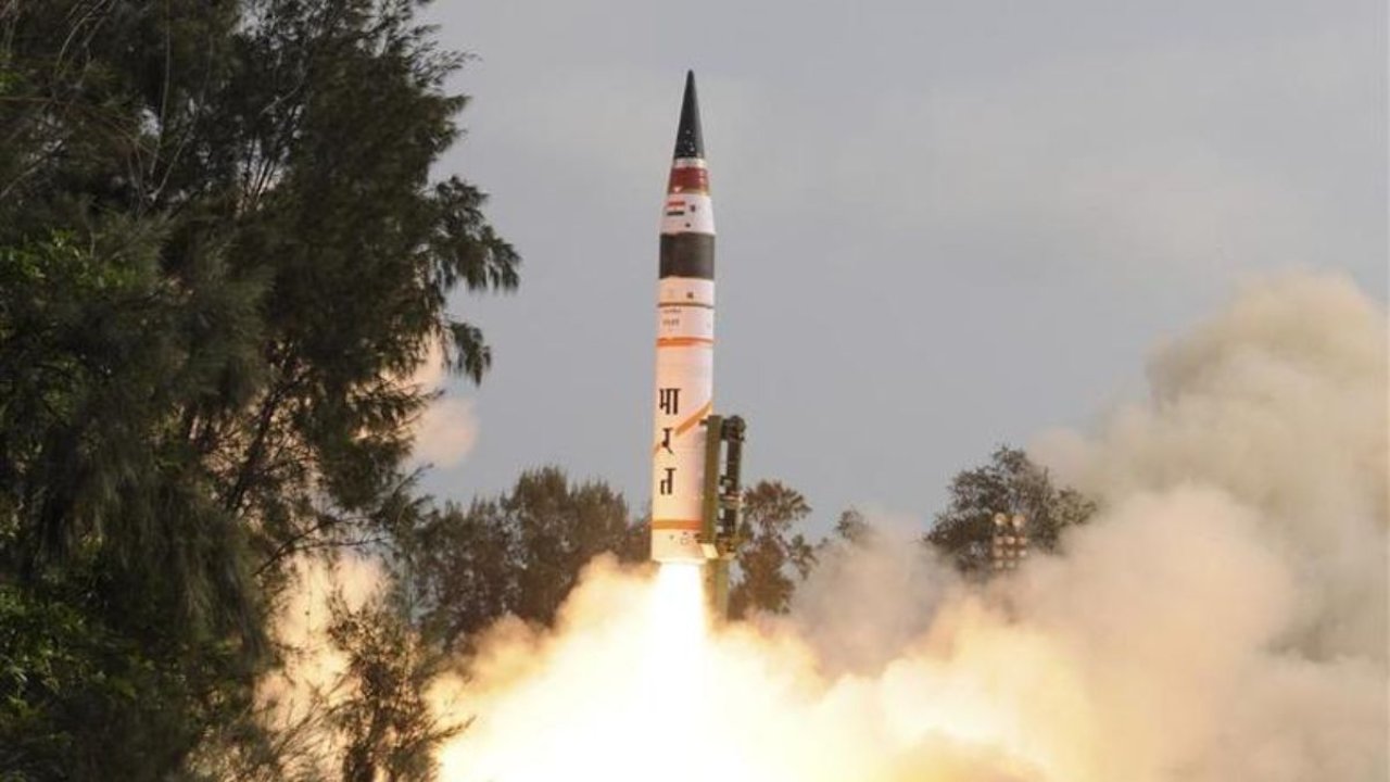 Agni-1 Ballistic Missile: అగ్ని-1 బాలిస్టిక్ క్షిపణి శిక్షణను విజయవంతంగా ప్రయోగించిన భారత్ Agni-1 Ballistic Missile