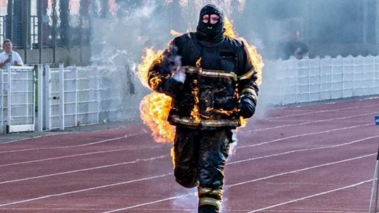 Jonathan creates Guinness World Record with full body burn 100meters sprint without oxygen in 17 seconds