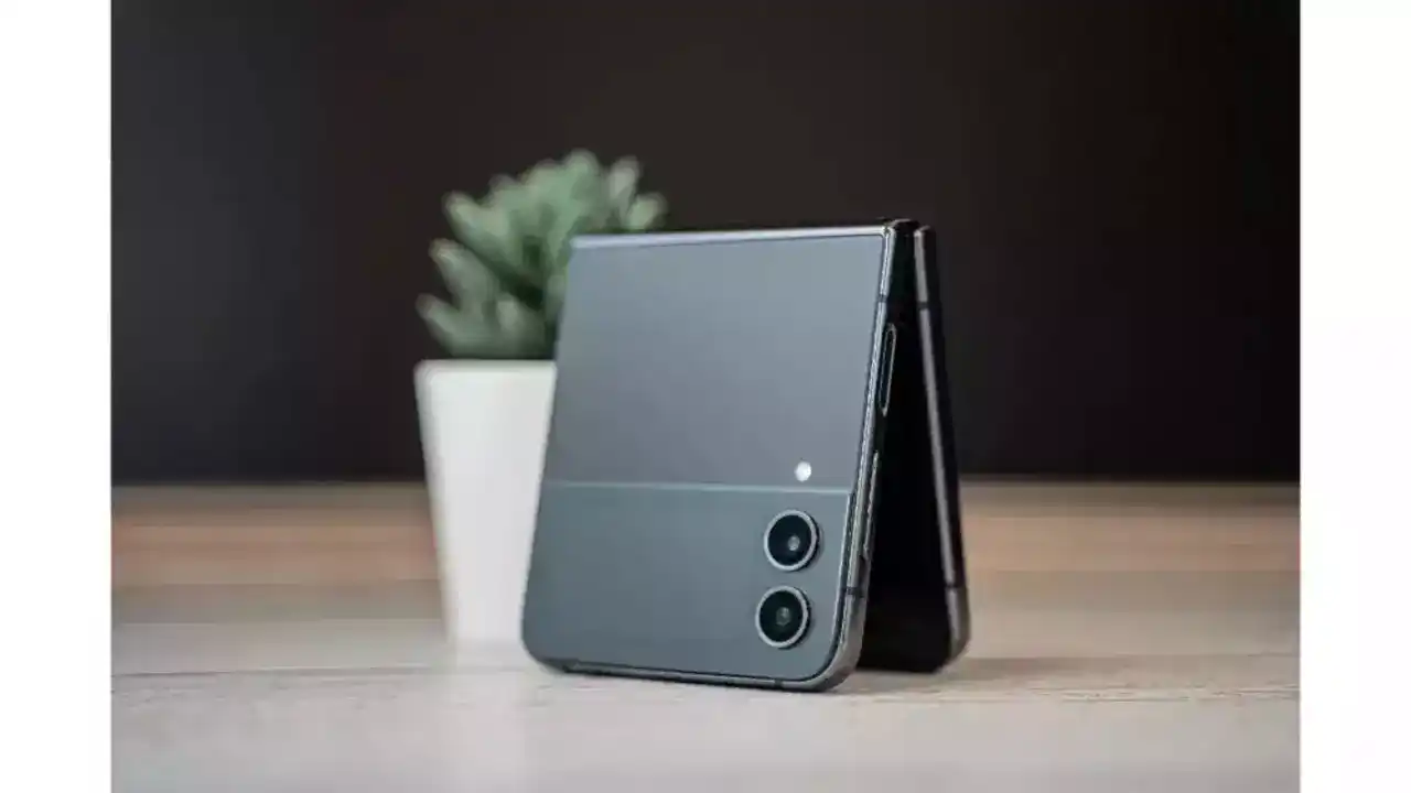 Samsung Galaxy Flip 5