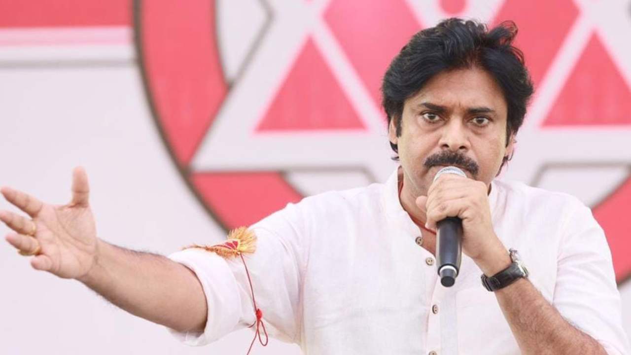Women Volunteer file defamation case on Pawan Kalyan in Vijayawada