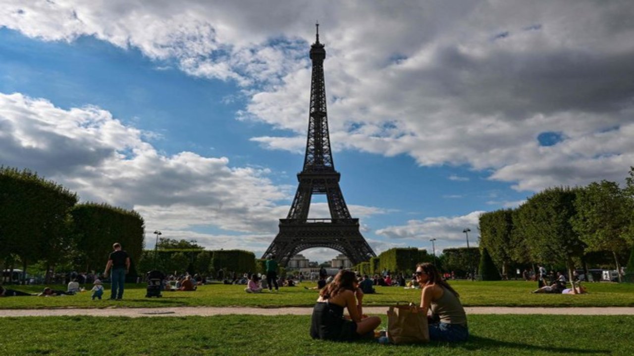 Eiffel Tower