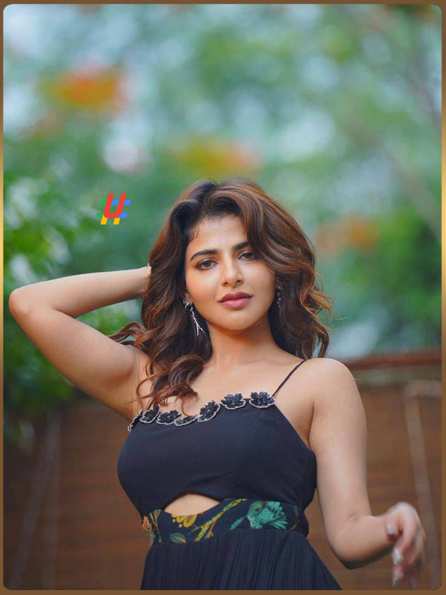 Iswarya (3)