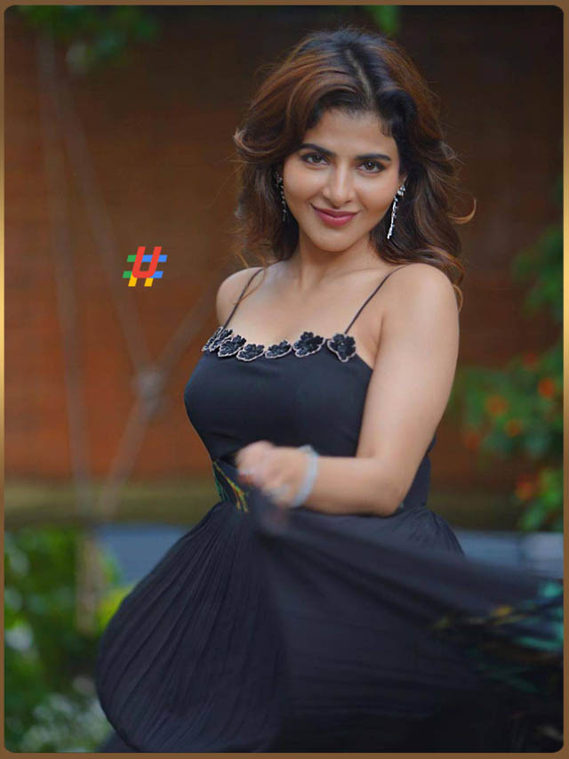 Iswarya (7)