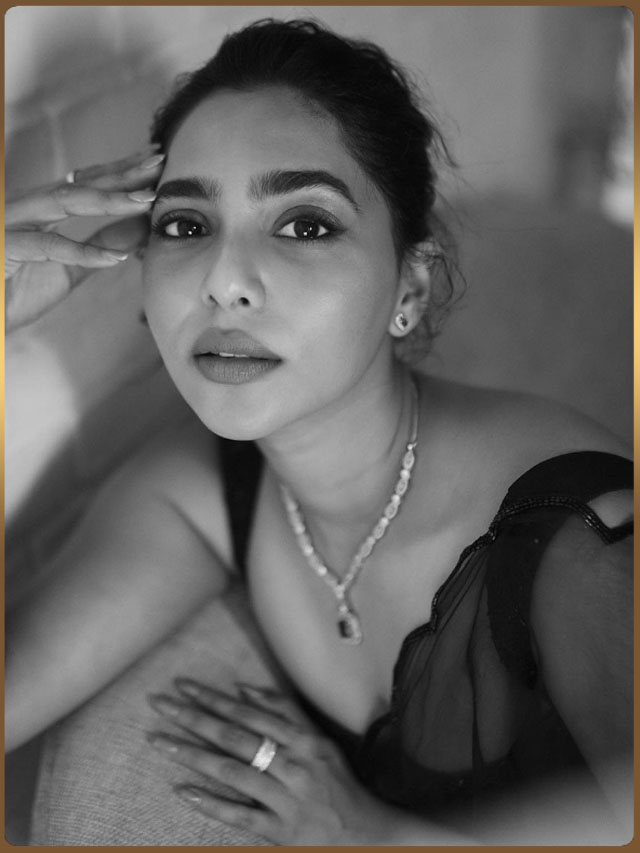 Aiswrya Lakshmi : క్యూట్ ఫోజులతో మతి పొగౌడుతున్న ఐశ్వర్య లక్ష్మి
