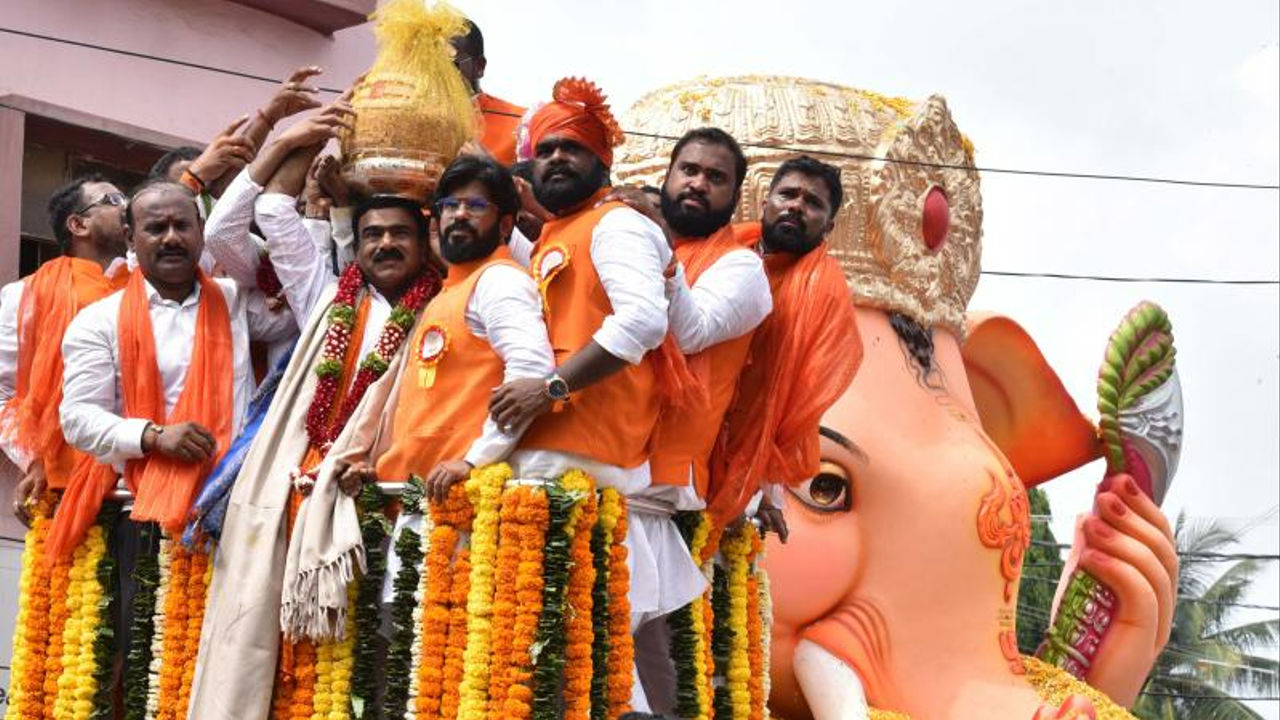 Balapur Ganesh Laddu Auction