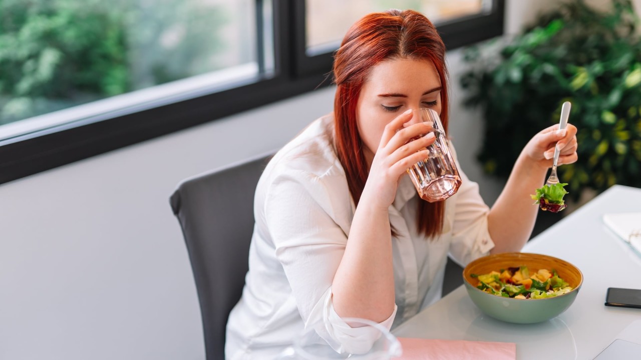 don't drink water while eating food