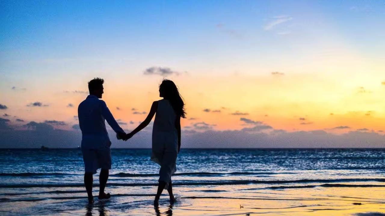 For Happy Marriage Life Between Wife and Husband Follow these Tips