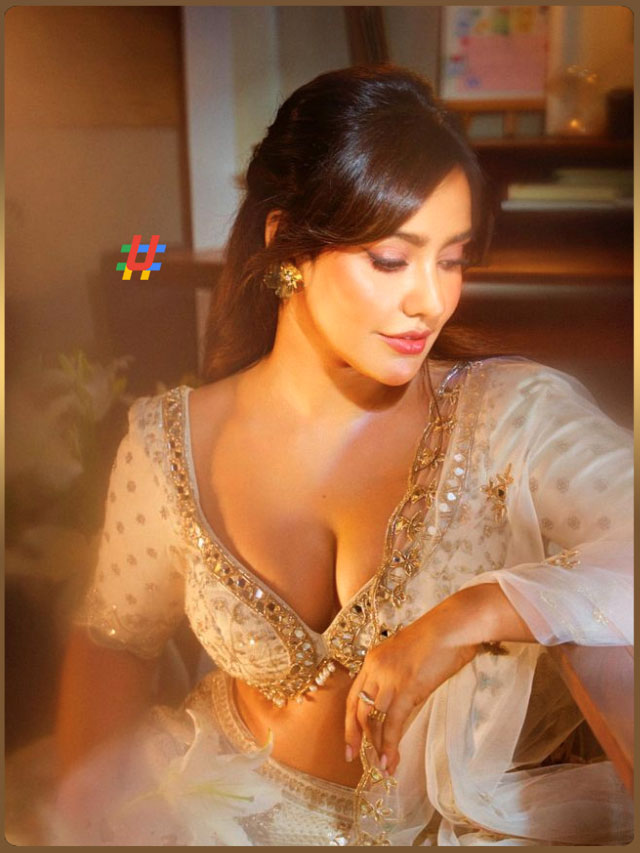 Neha (2)