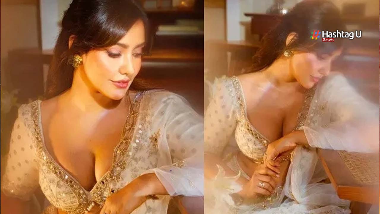 Neha Sharma Hot Pics