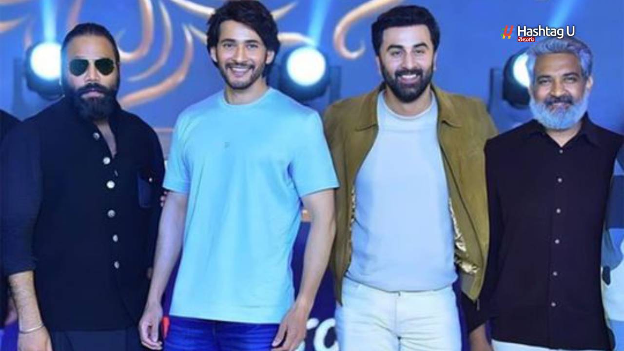 Rajamouli Planing Mahesh Movie As Multistarer