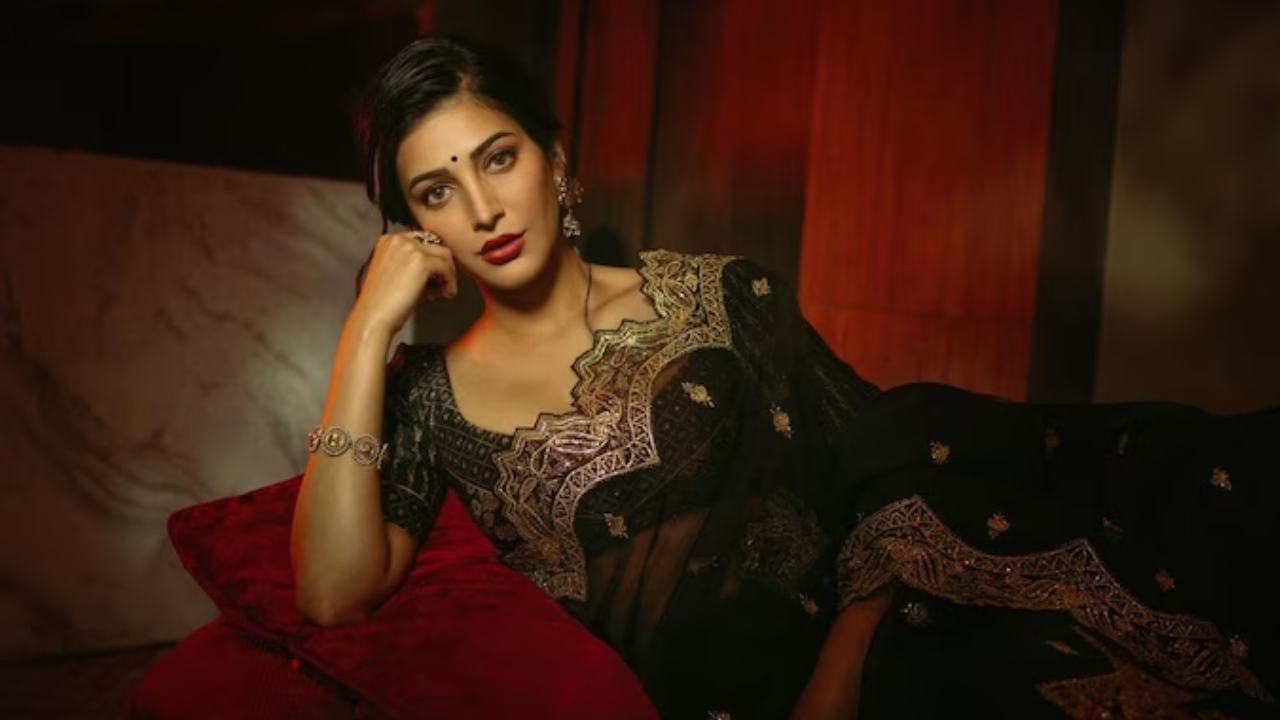 Shruti Haasan Sensational Comments on Alcohol Drinking