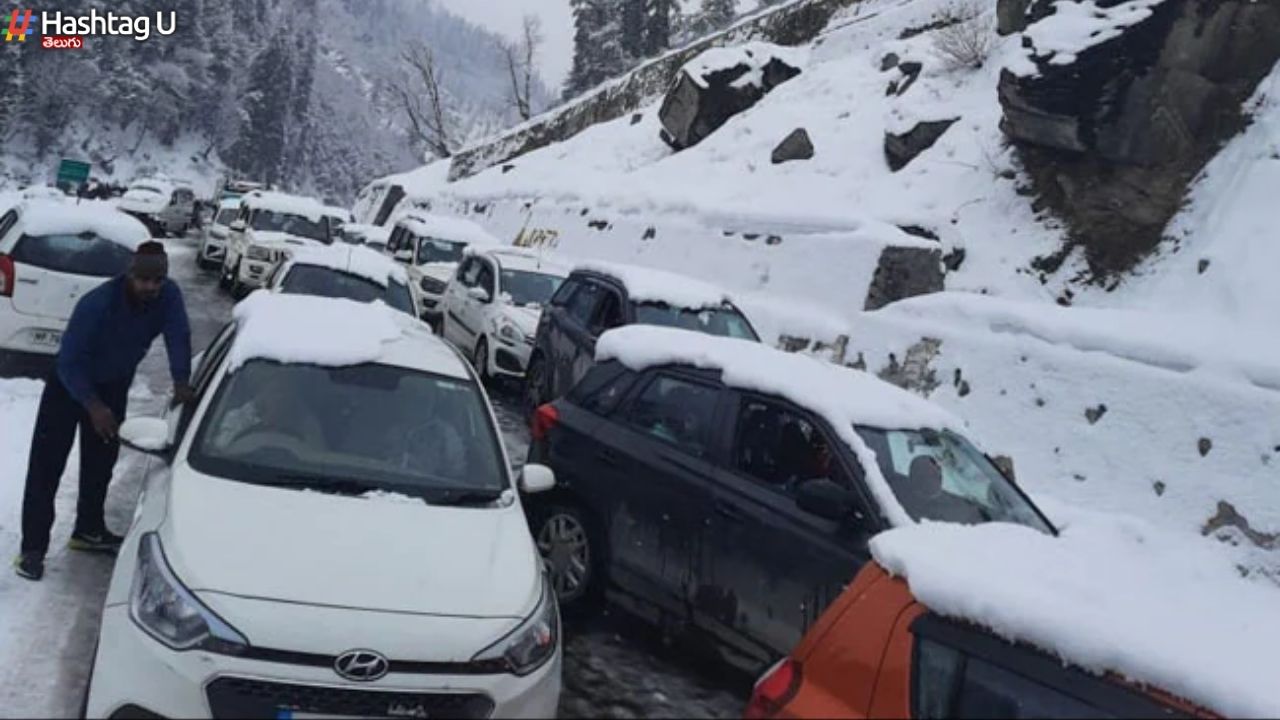 300 Tourists Stranded