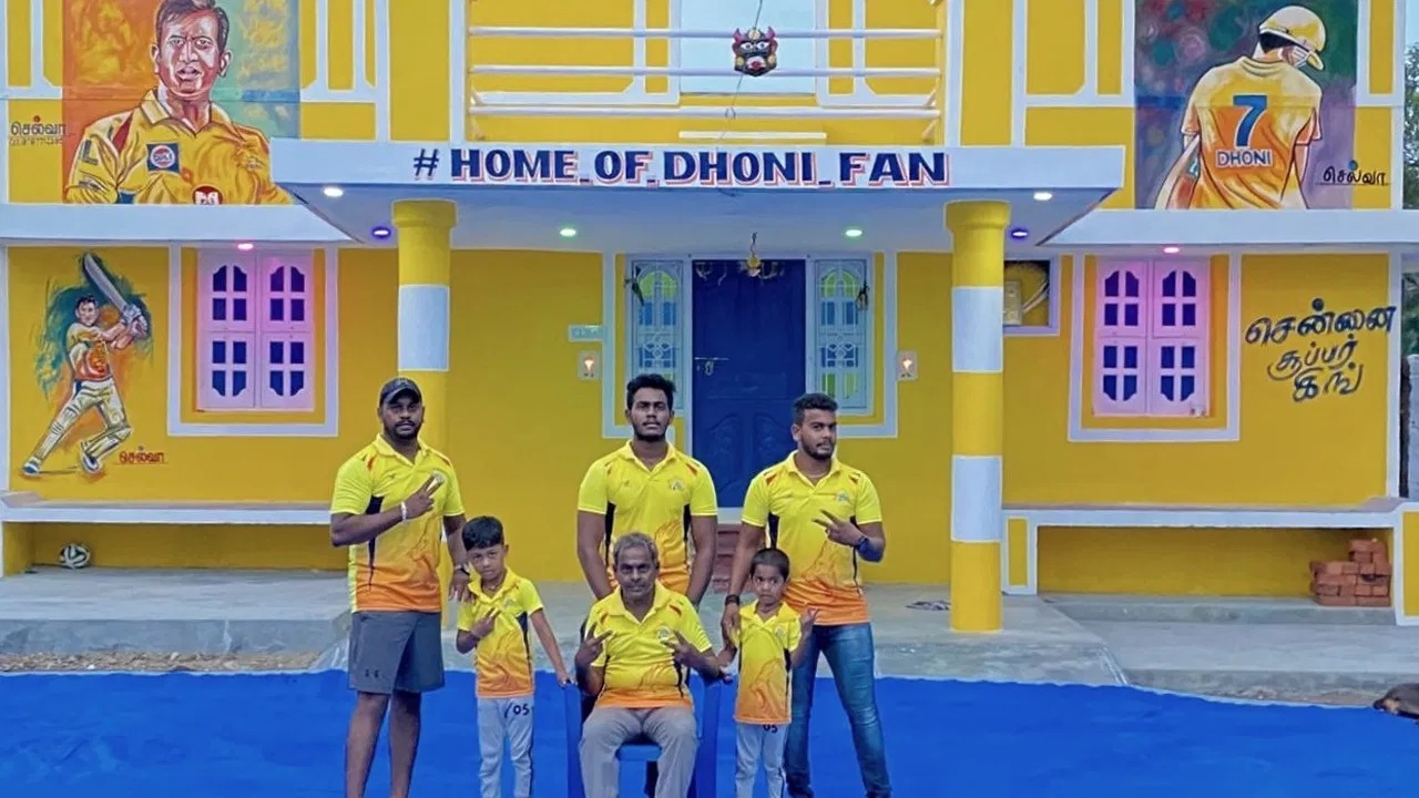 MS Dhoni Fan Suicide