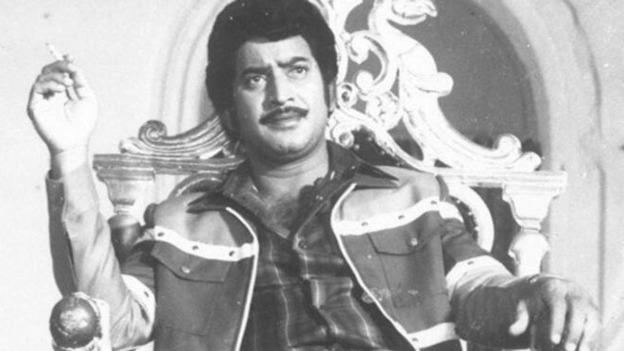 Super Star Krishna goves Stage Performance in Full Rain