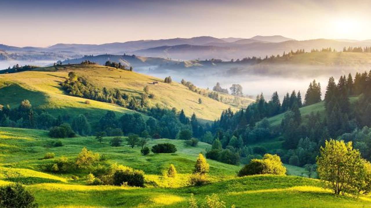 5 Most Famous Tourist Places To Visit At Least Once