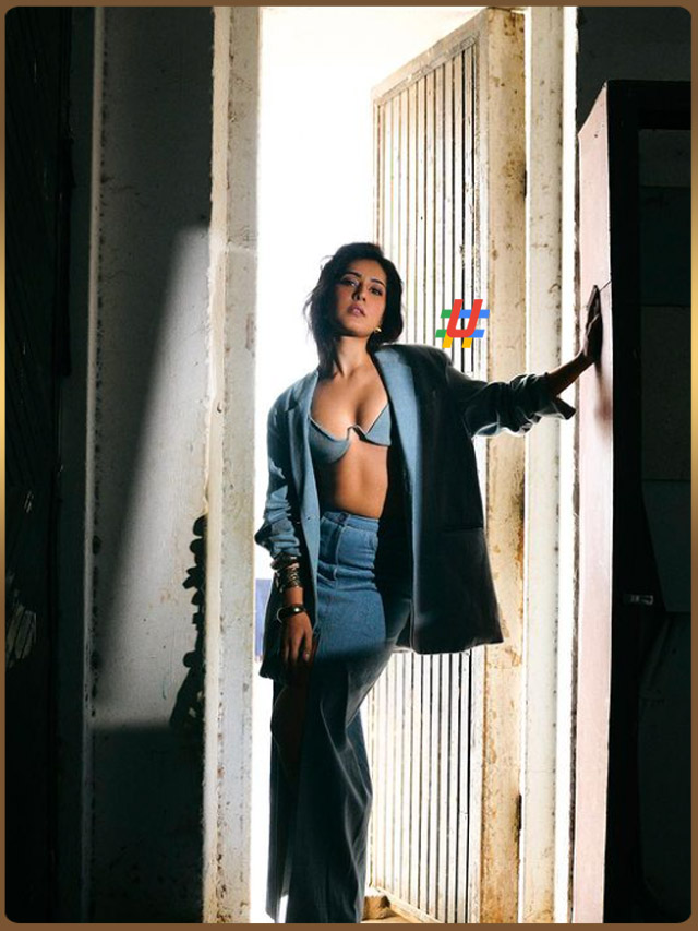 Raashi (5)