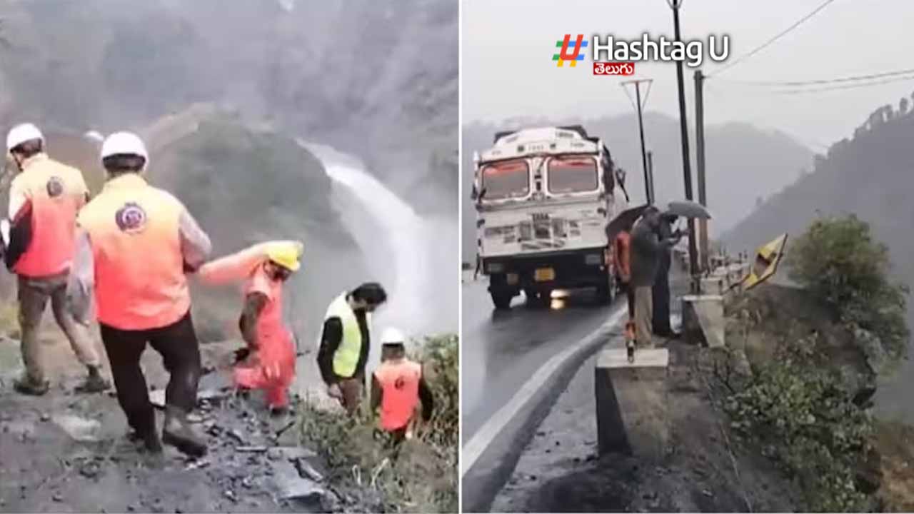 10 Dead As Taxi Rolls Down 