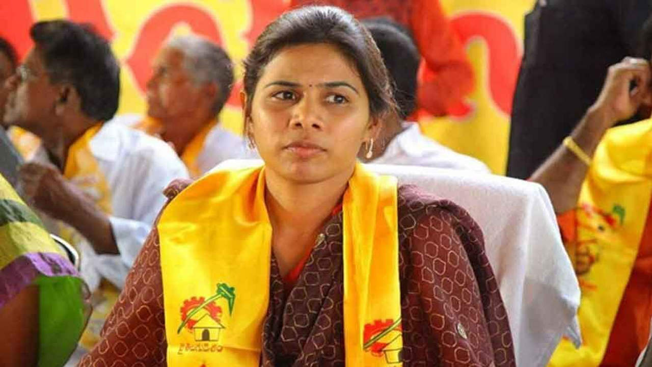 akhila-priya