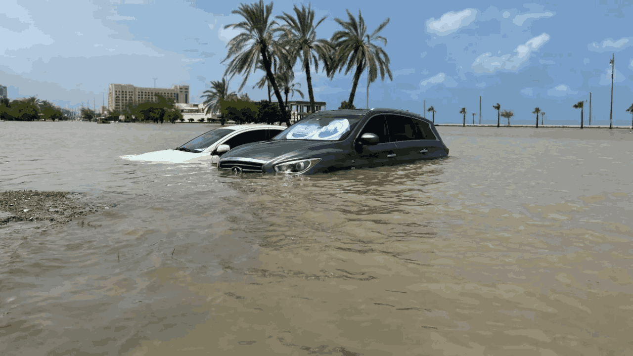 Rains In Dubai
