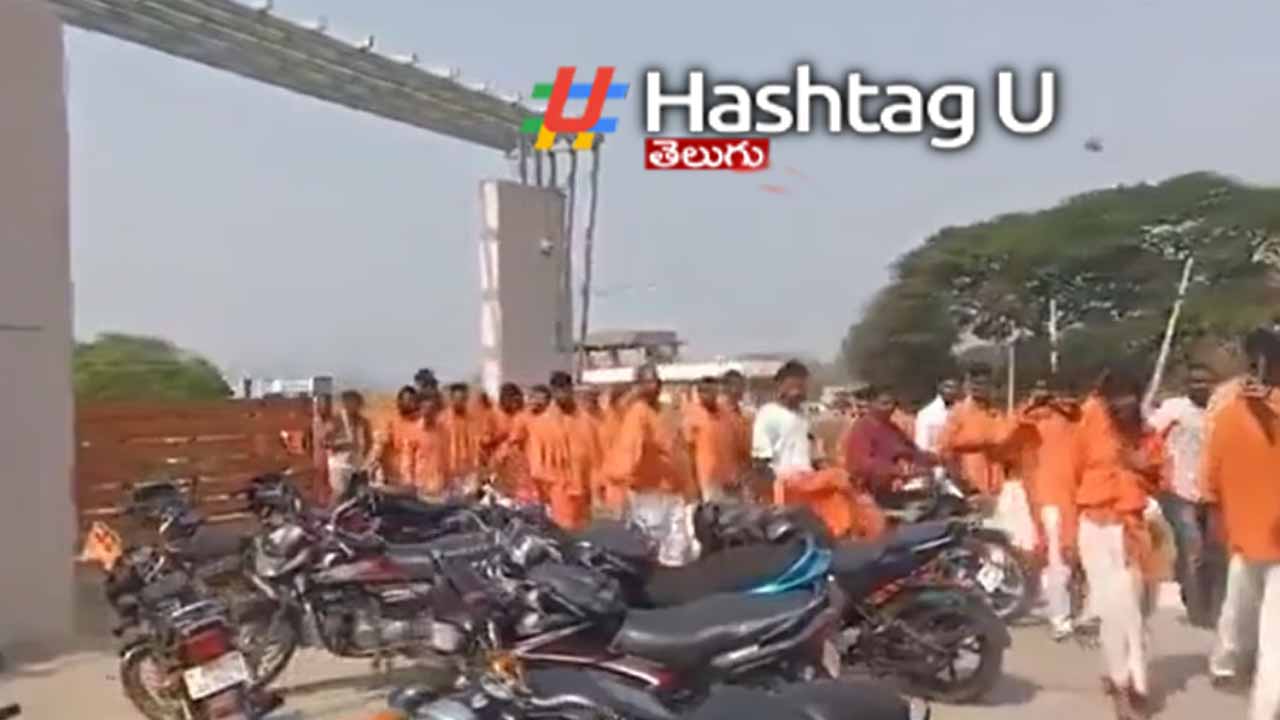 Students in saffron dress to school.. Case against principal for questioning