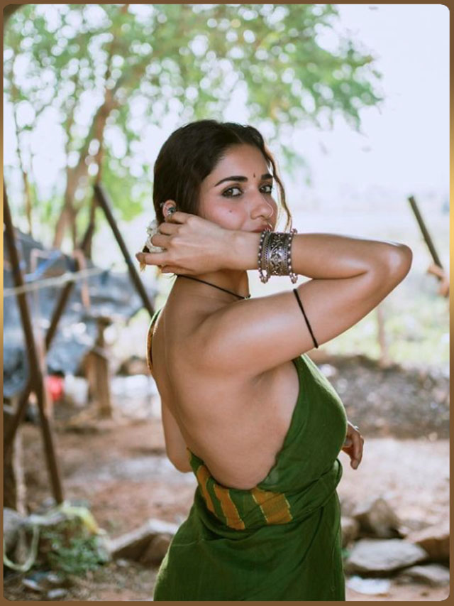 Ruhani Sharma : టాప్ లెస్ లో రుహానీ శర్మ బ్యూటిఫుల్ పిక్స్