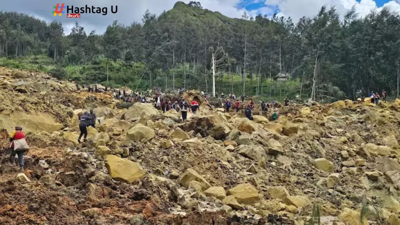 300 People Buried Min