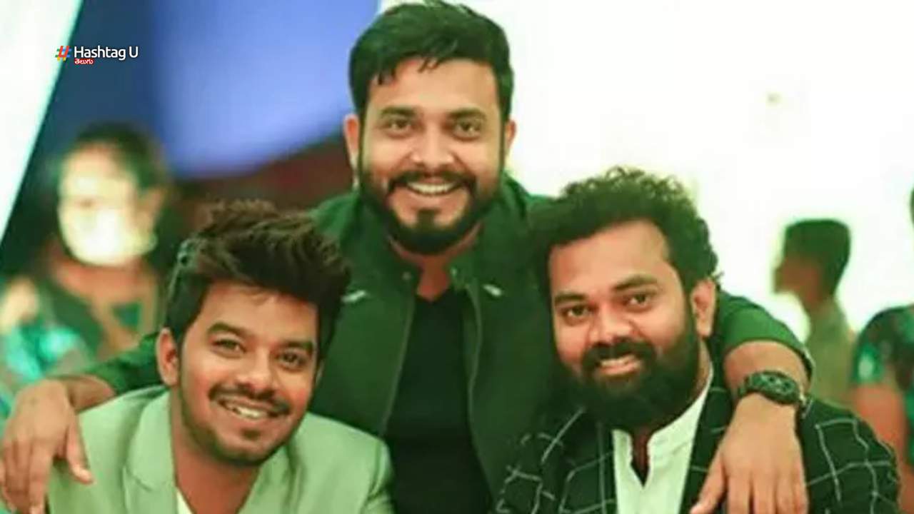 Auto Ram Prasad Writting A Story For His Jabardasth Friends Sudigali Sudheer And Getup Srinu