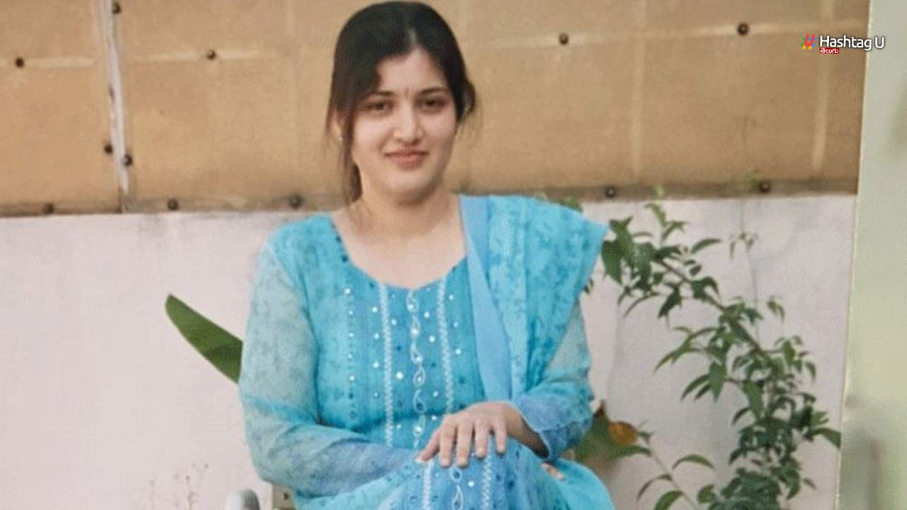 Star Hero Sudheer Babu Shared Wife Photo In Social Media 1
