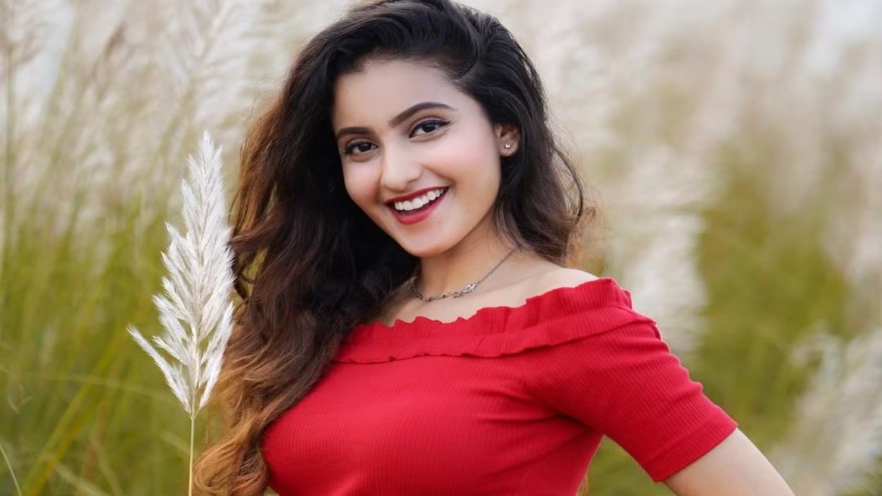 Deepika Pilli Make Her Debut As Lead Actress With Pradeep Machiraju Film
