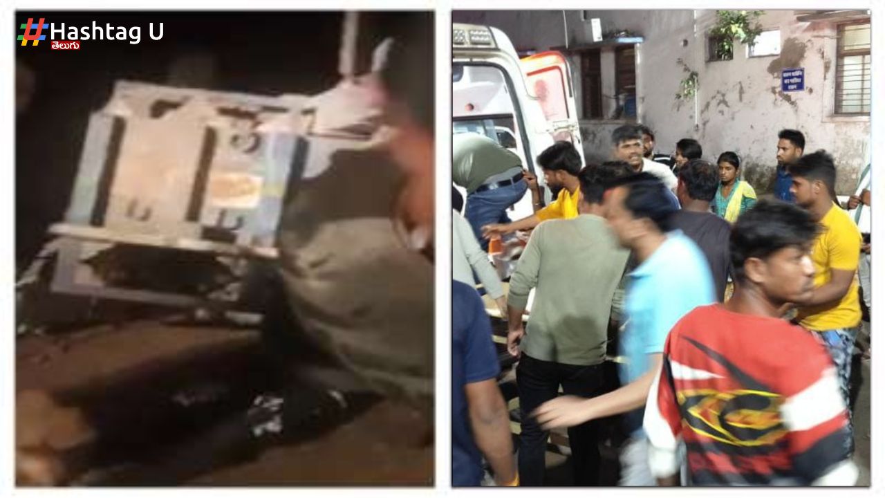 Tractor Trolley Overturns