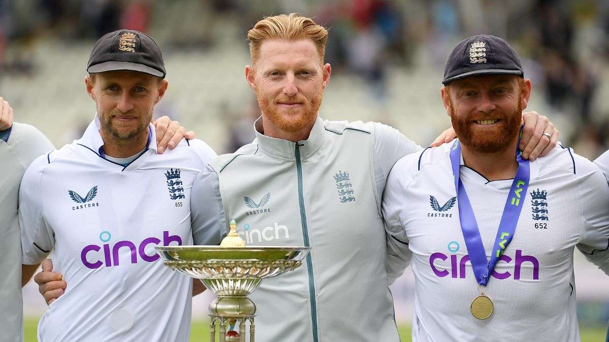 Woakes Returns