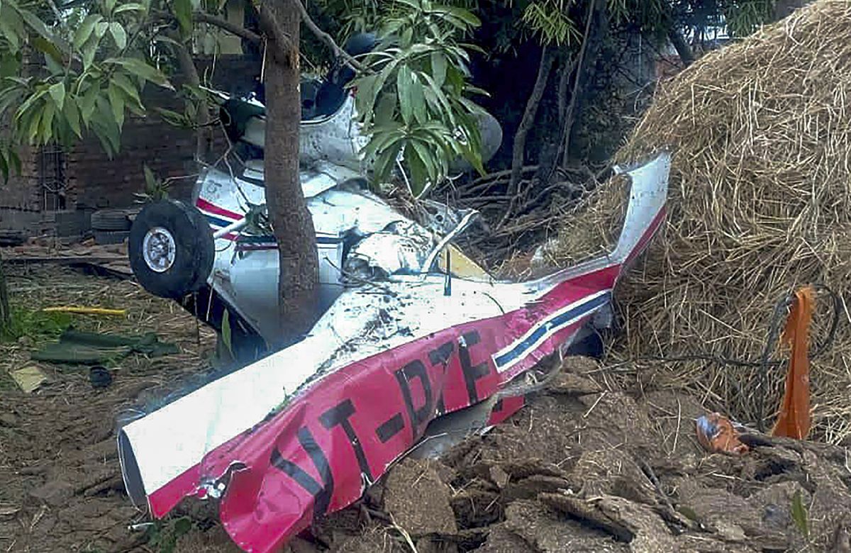 Trainee Plane Crashes