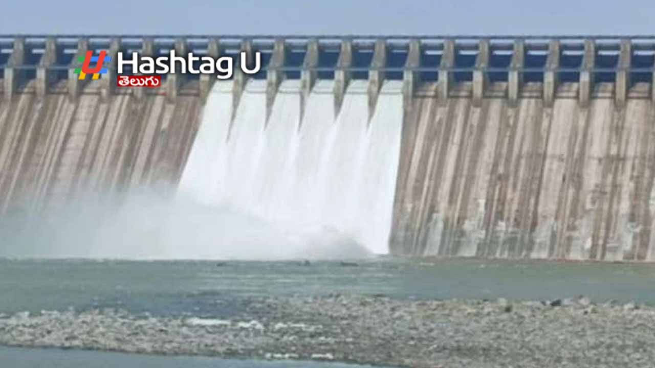 Opened Nagarjunasagar Dam 6 gates