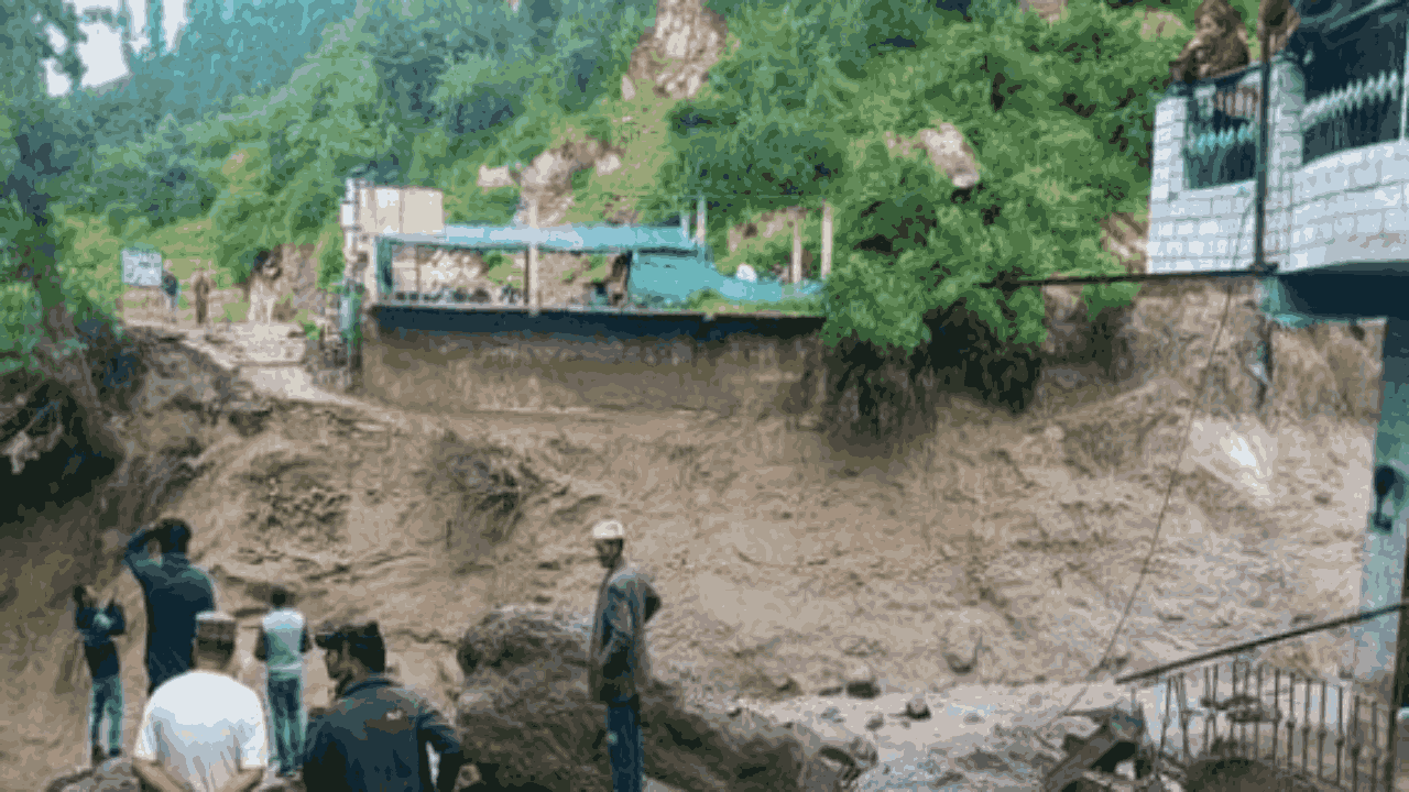 Cloud Burst In Himachal