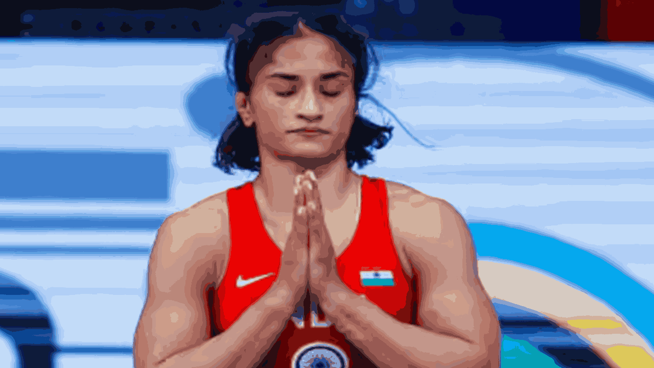Vinesh Phogat Resigns Railways