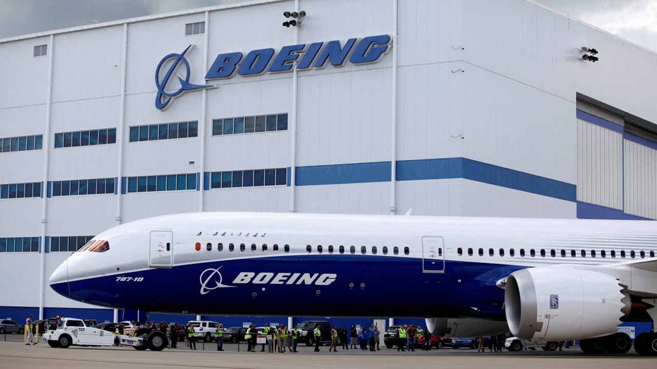 Boeing-will-lay-off-17000-employees
